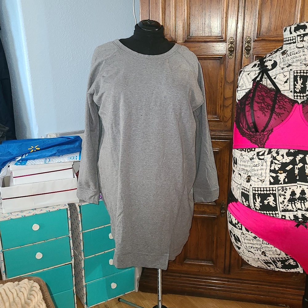 Gray pullover sweater dress. Torrid 4